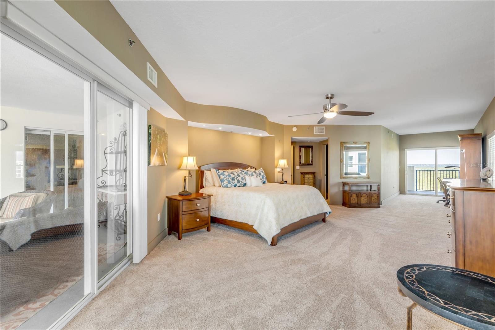 Image 3 of 65 For 5300 Atlantic Avenue 10-605