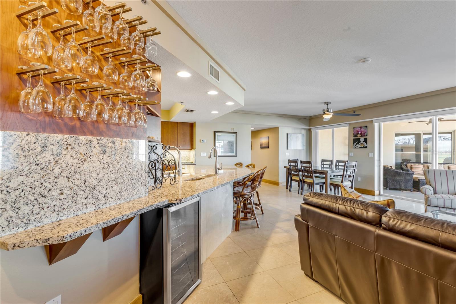 Image 6 of 65 For 5300 Atlantic Avenue 10-605