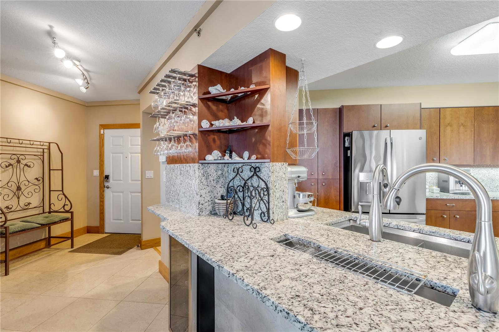 Image 7 of 65 For 5300 Atlantic Avenue 10-605