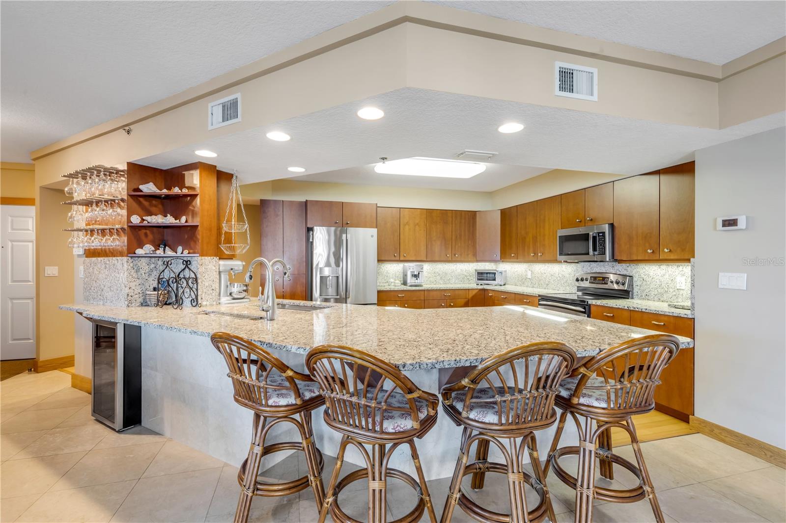 Image 9 of 65 For 5300 Atlantic Avenue 10-605