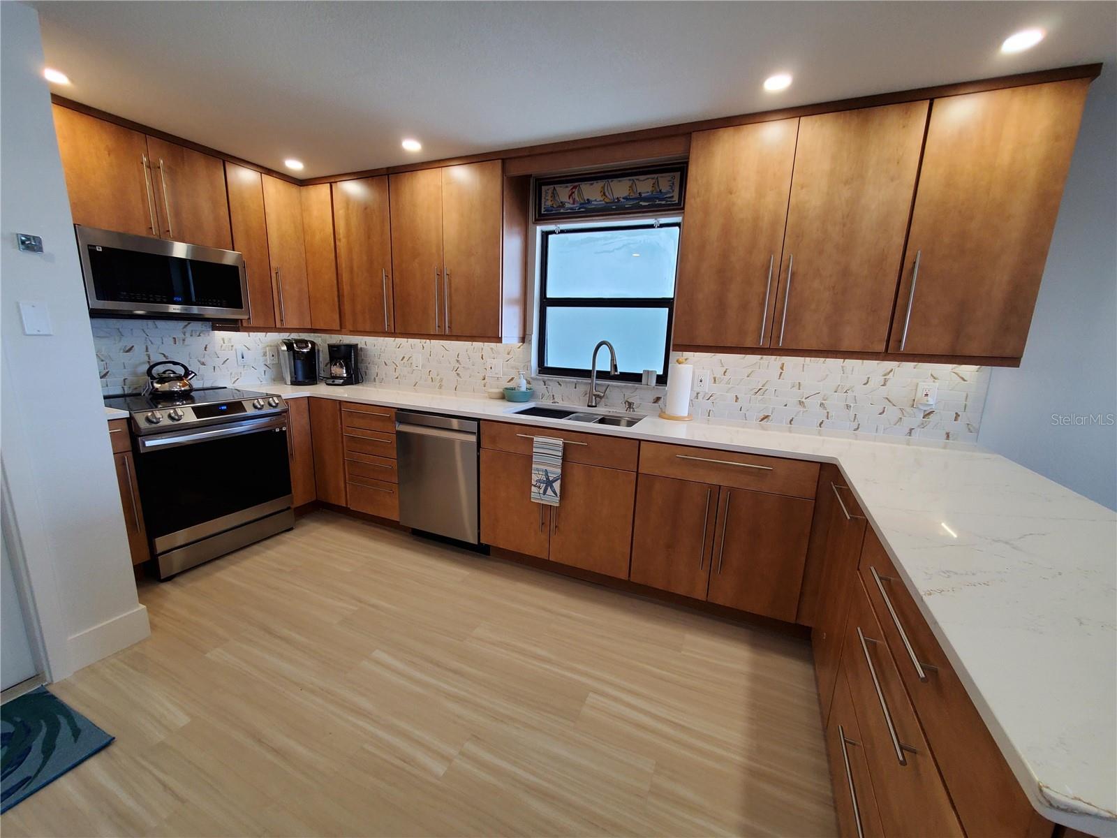 Image 12 of 14 For 1571 Atlantic Avenue 405