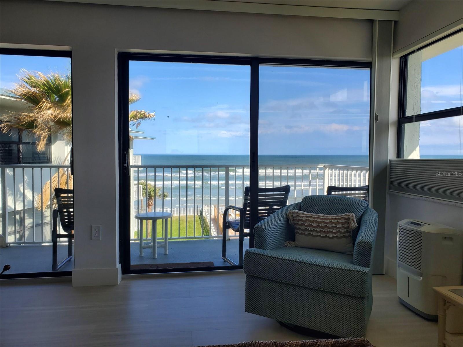 Image 3 of 14 For 1571 Atlantic Avenue 405