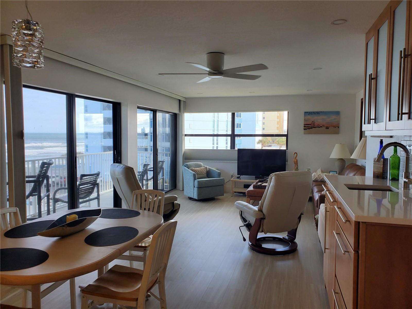 Image 4 of 14 For 1571 Atlantic Avenue 405