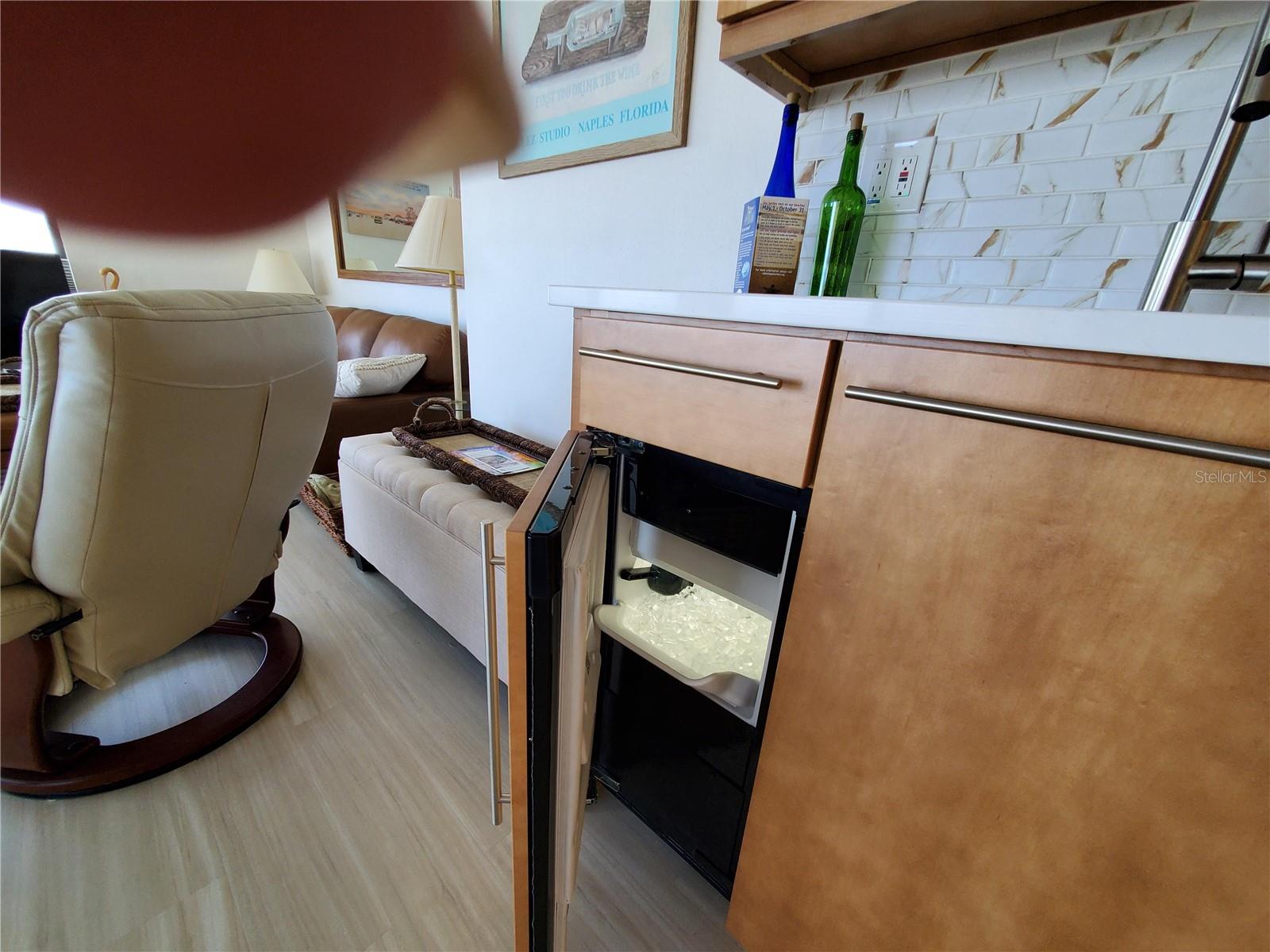 Image 6 of 14 For 1571 Atlantic Avenue 405