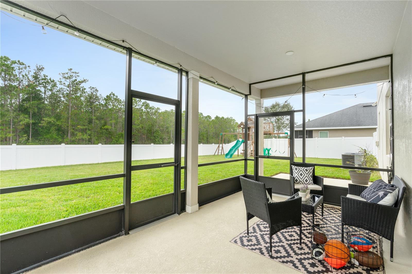 Image 11 of 72 For 20 Abacus Avenue