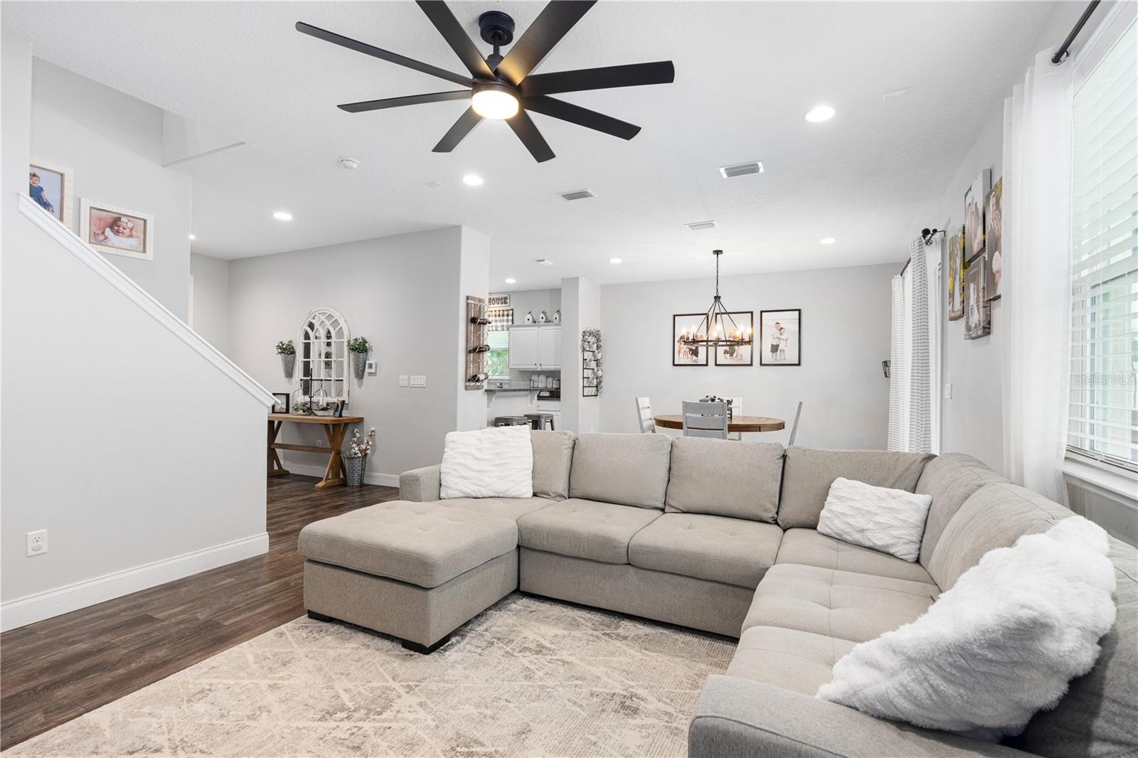 Image 17 of 72 For 20 Abacus Avenue