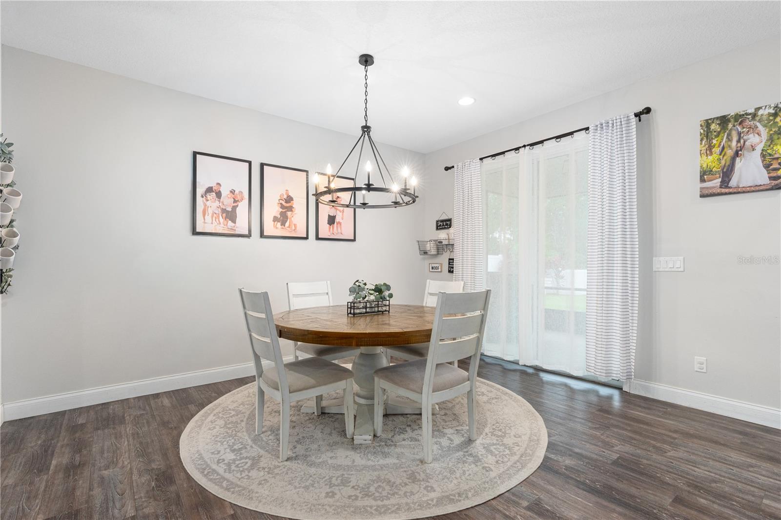 Image 19 of 72 For 20 Abacus Avenue