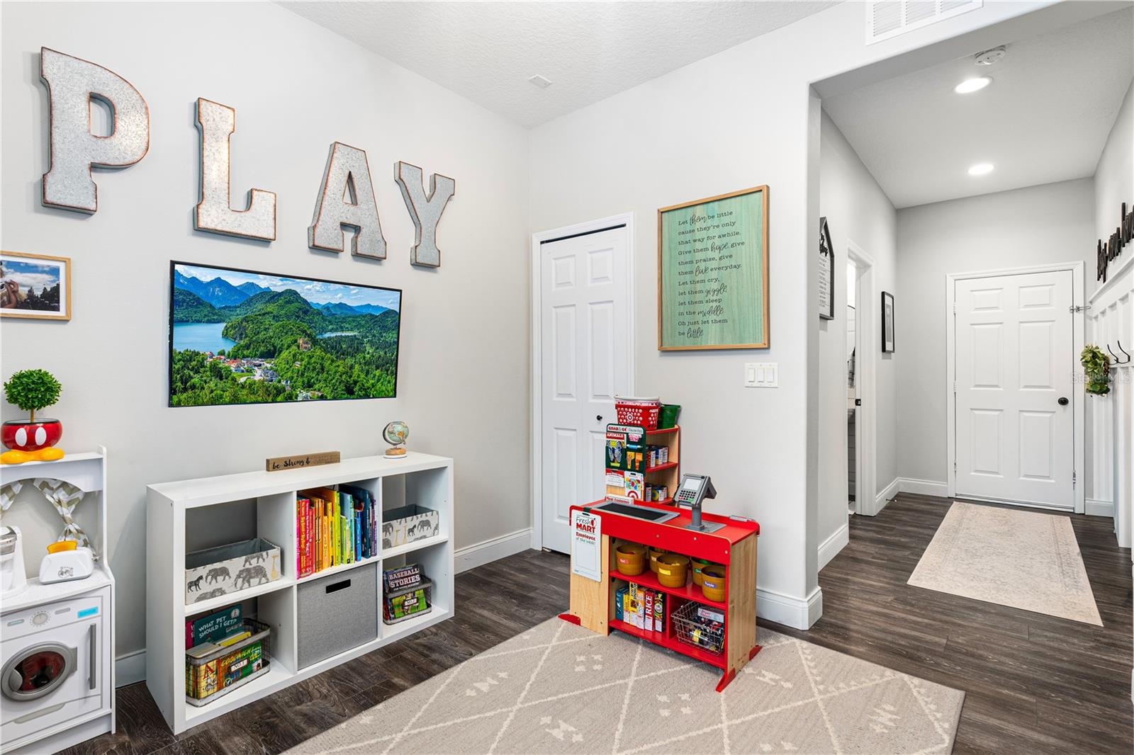 Image 26 of 72 For 20 Abacus Avenue