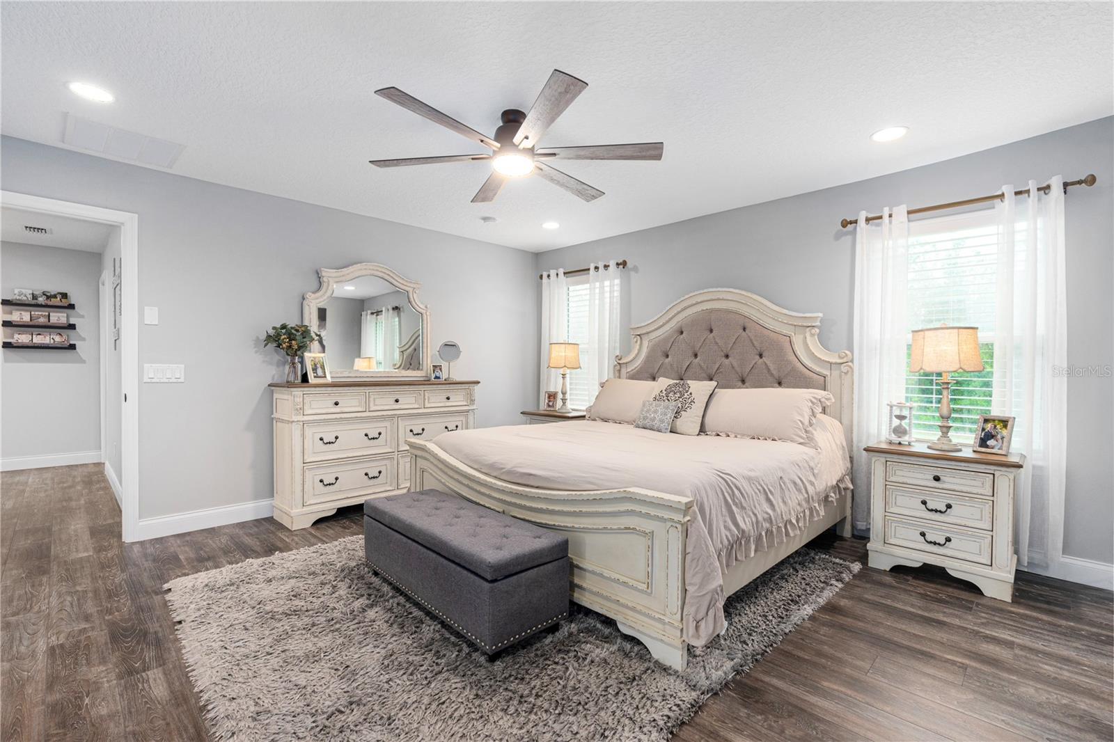 Image 31 of 72 For 20 Abacus Avenue