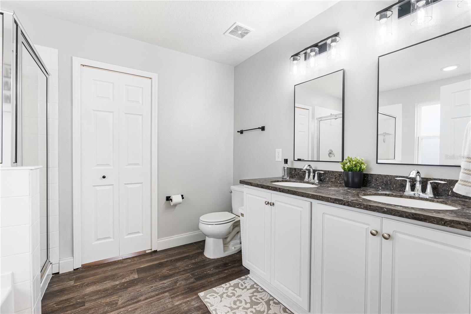 Image 33 of 72 For 20 Abacus Avenue