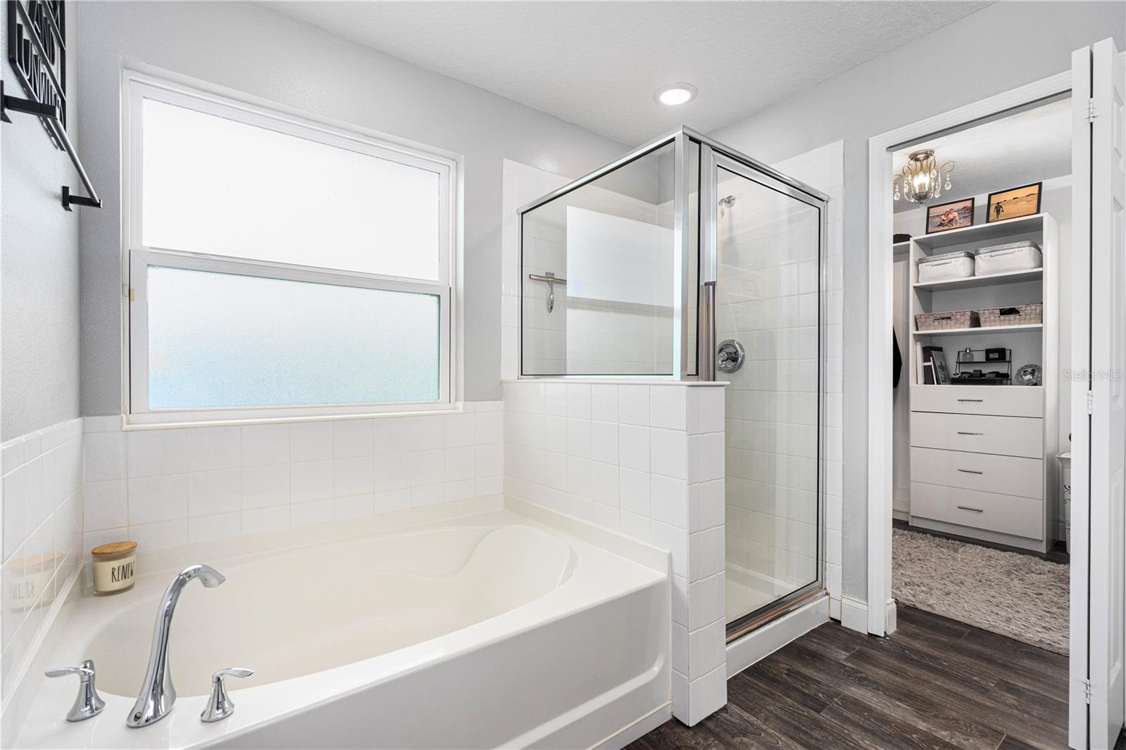 Image 34 of 72 For 20 Abacus Avenue