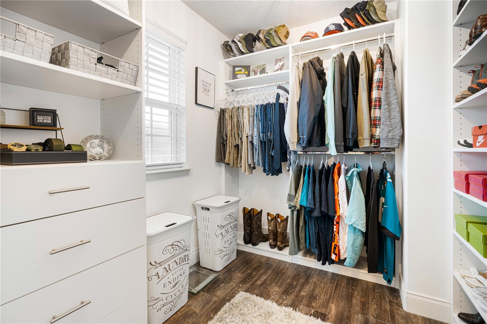 Image 36 of 72 For 20 Abacus Avenue