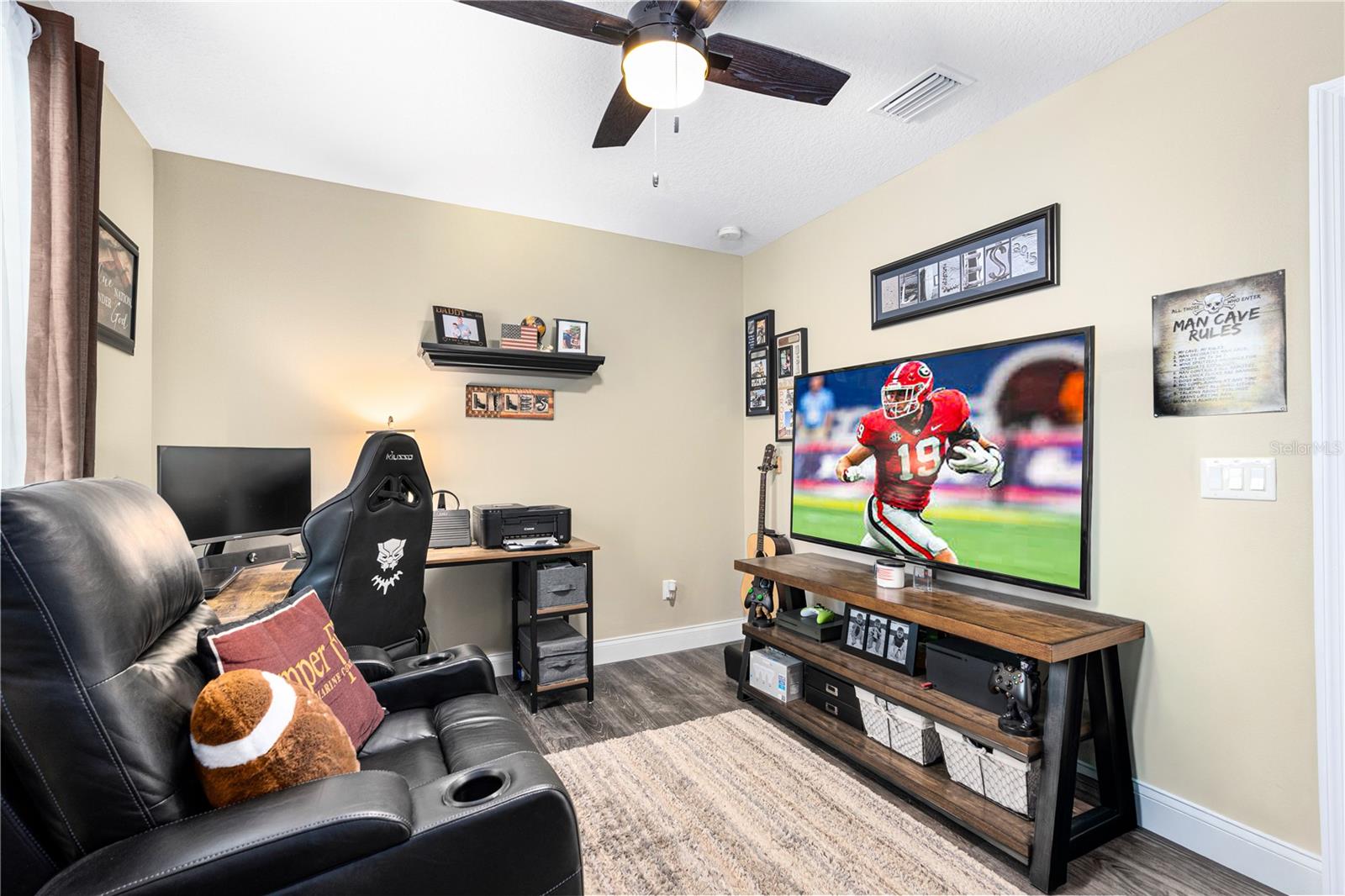 Image 38 of 72 For 20 Abacus Avenue