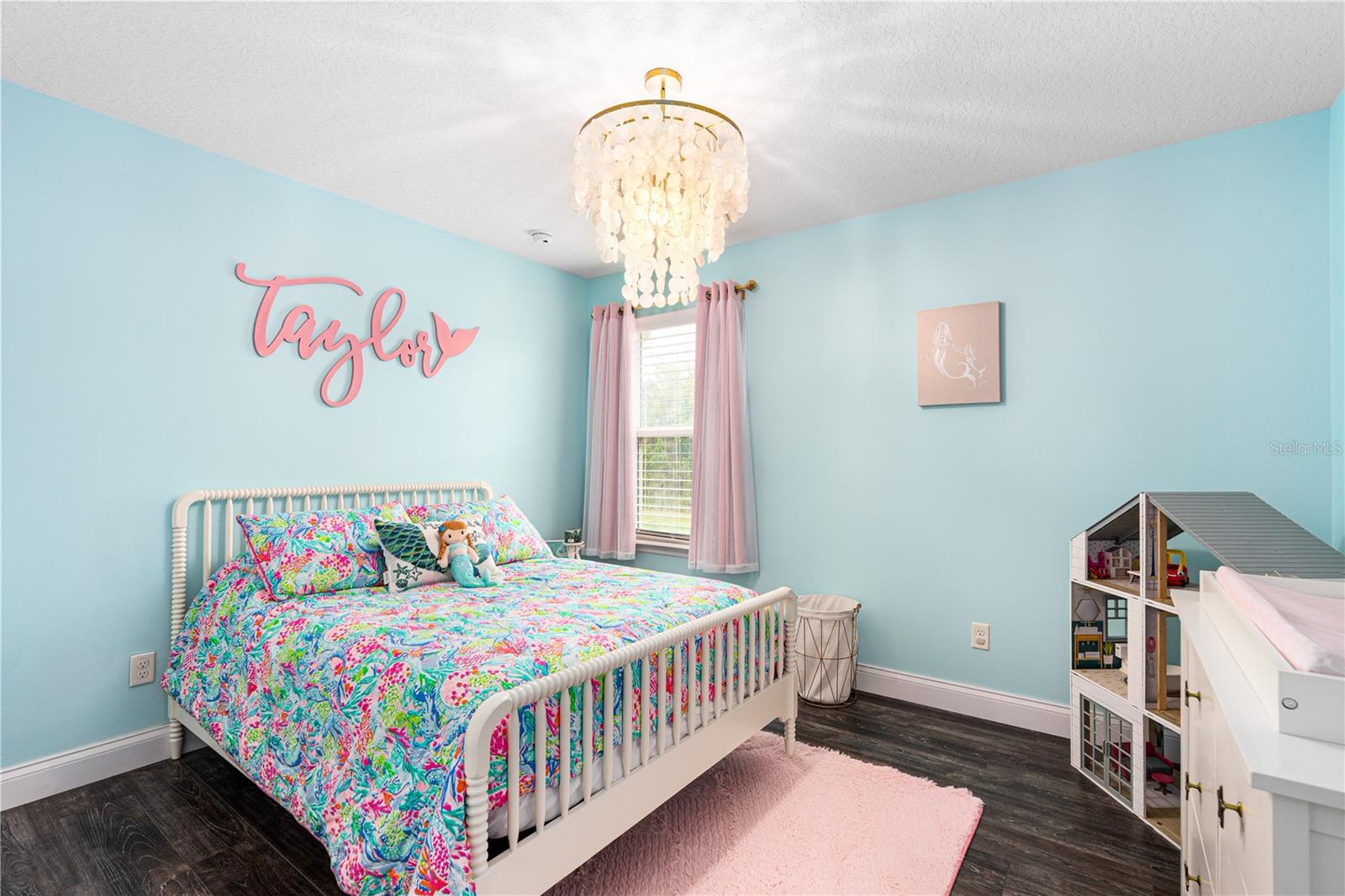 Image 42 of 72 For 20 Abacus Avenue