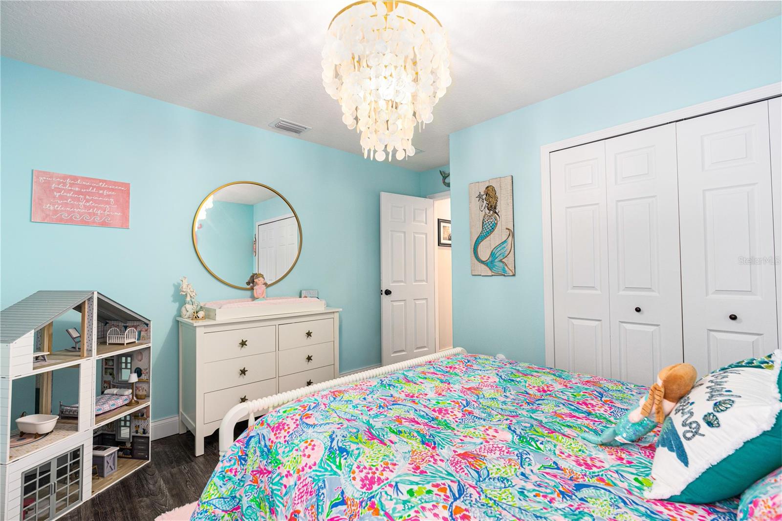 Image 43 of 72 For 20 Abacus Avenue