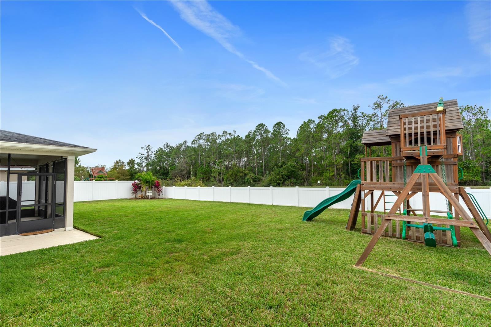 Image 7 of 72 For 20 Abacus Avenue