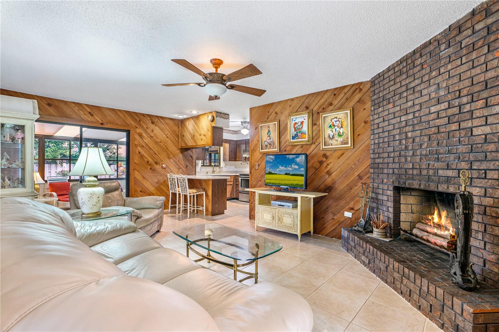 Image 16 of 39 For 3743 Jackson Street