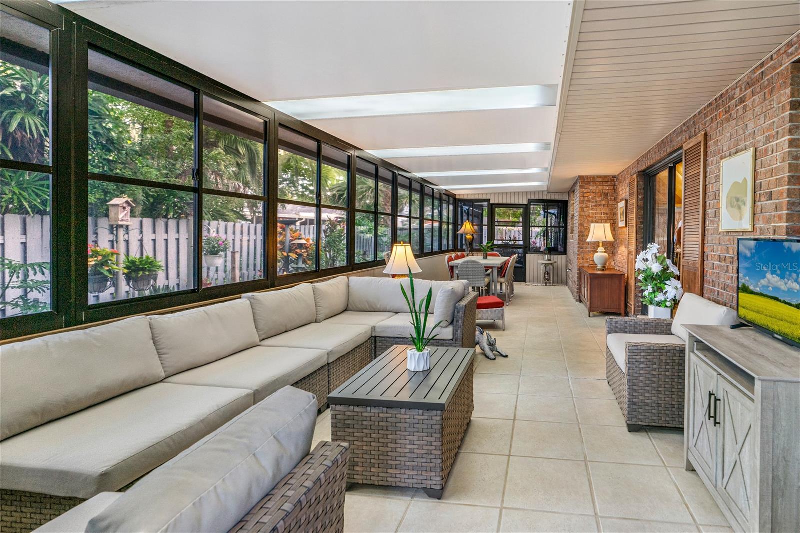 Image 24 of 39 For 3743 Jackson Street