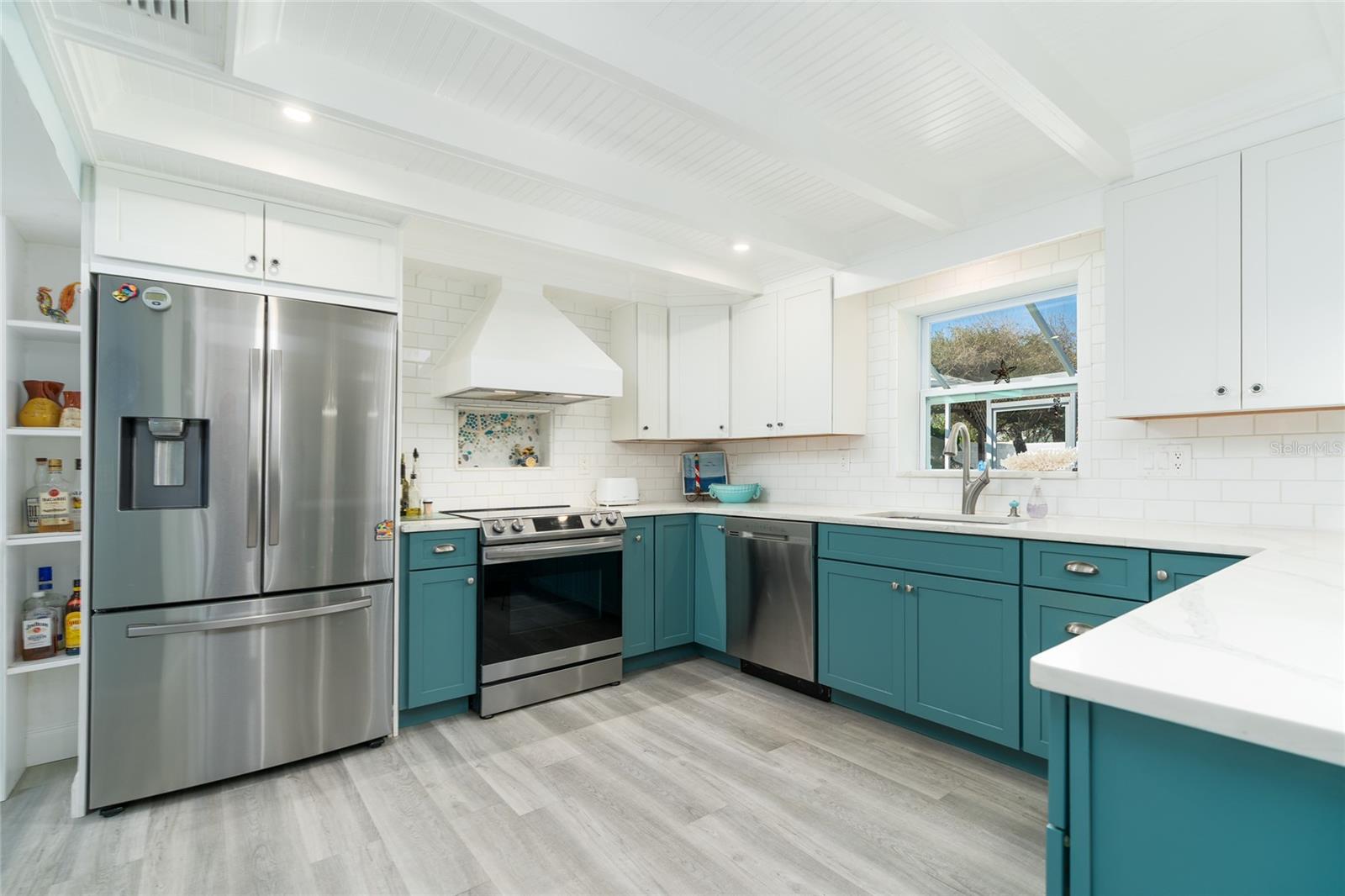 Image 13 of 52 For 838 17th Avenue