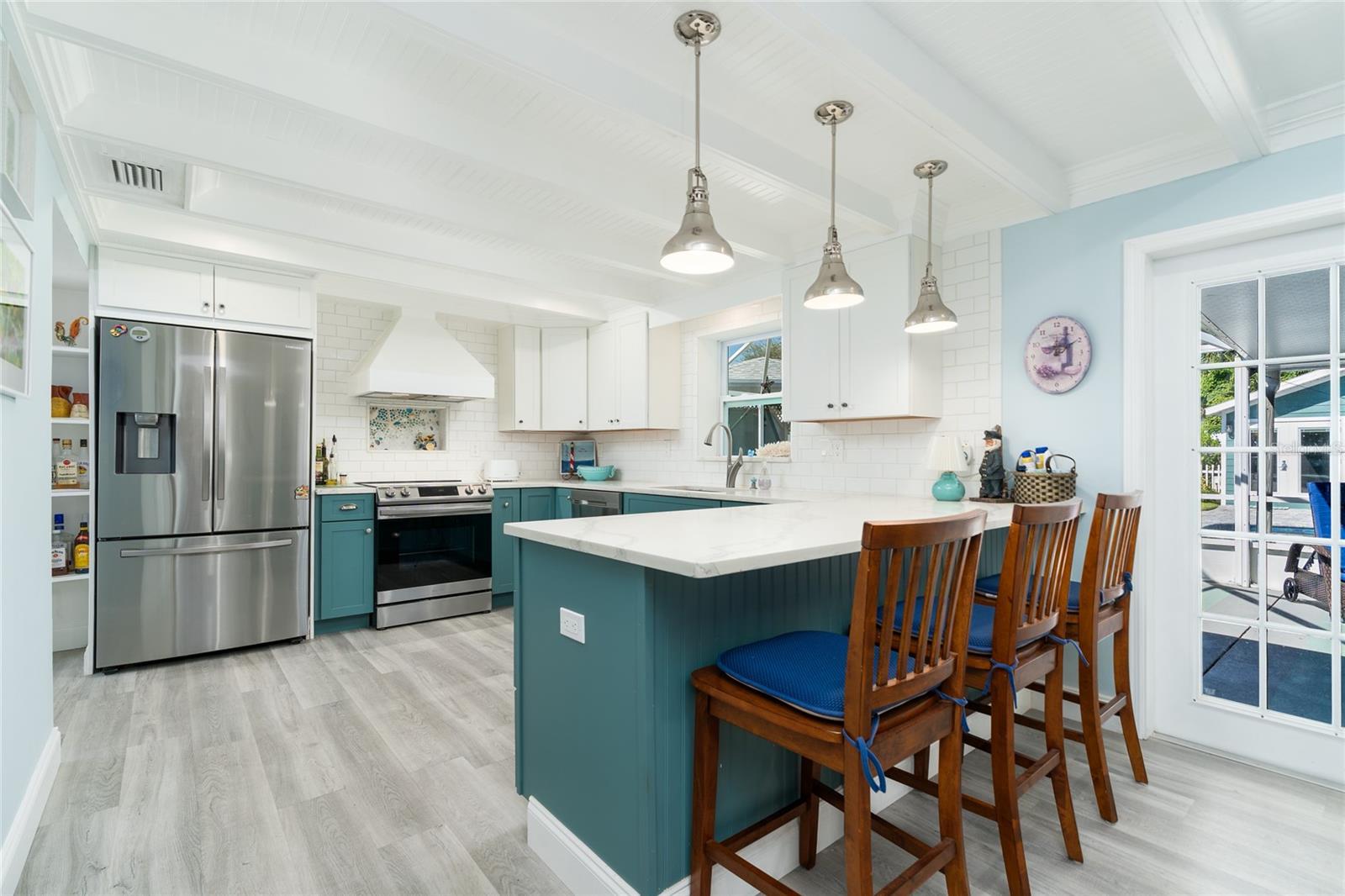 Image 14 of 52 For 838 17th Avenue