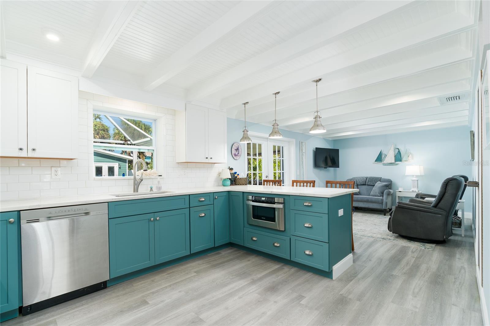 Image 15 of 52 For 838 17th Avenue