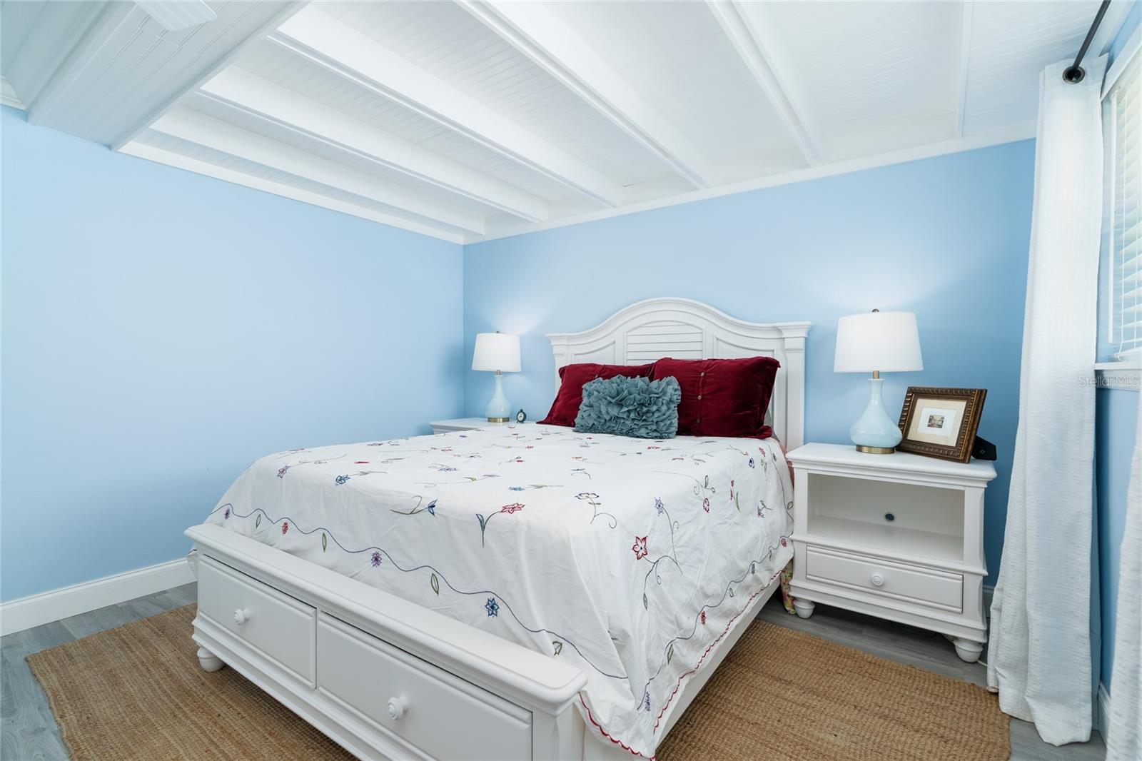 Image 21 of 52 For 838 17th Avenue