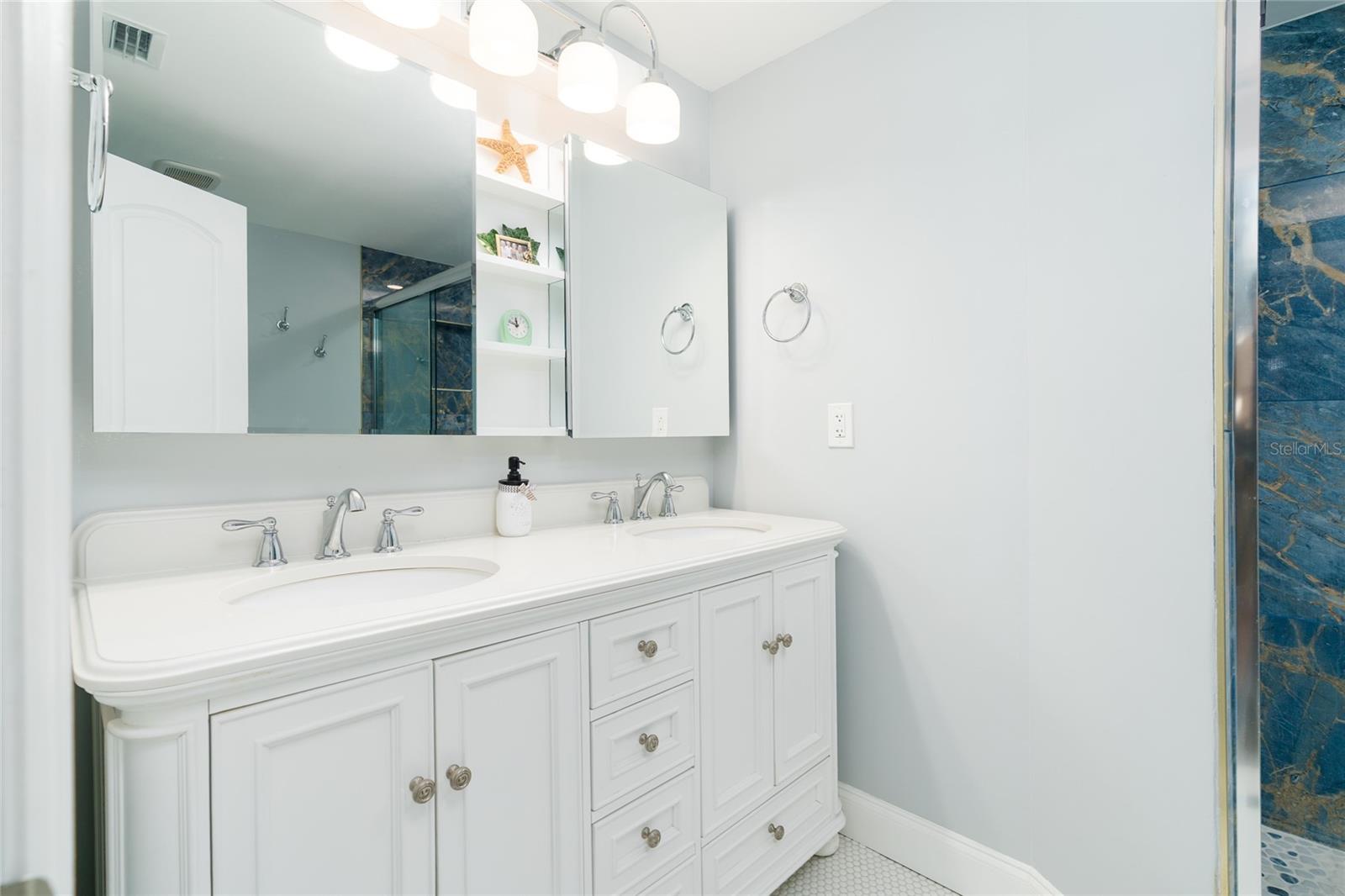 Image 23 of 52 For 838 17th Avenue