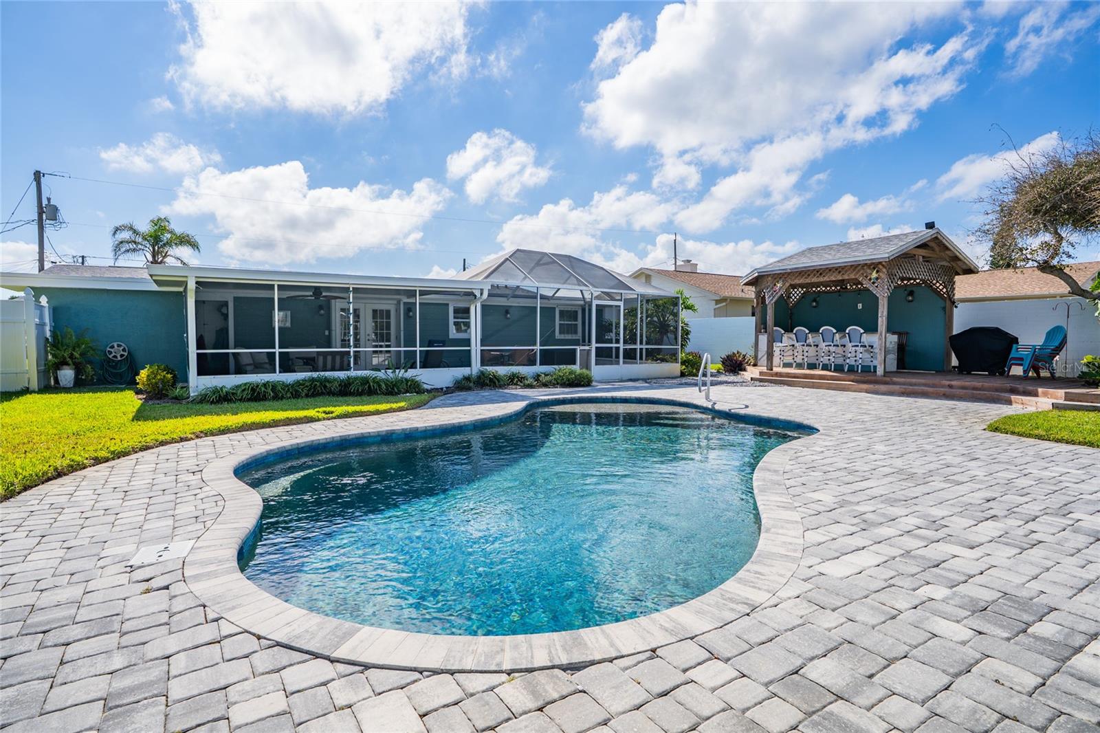 Image 36 of 52 For 838 17th Avenue