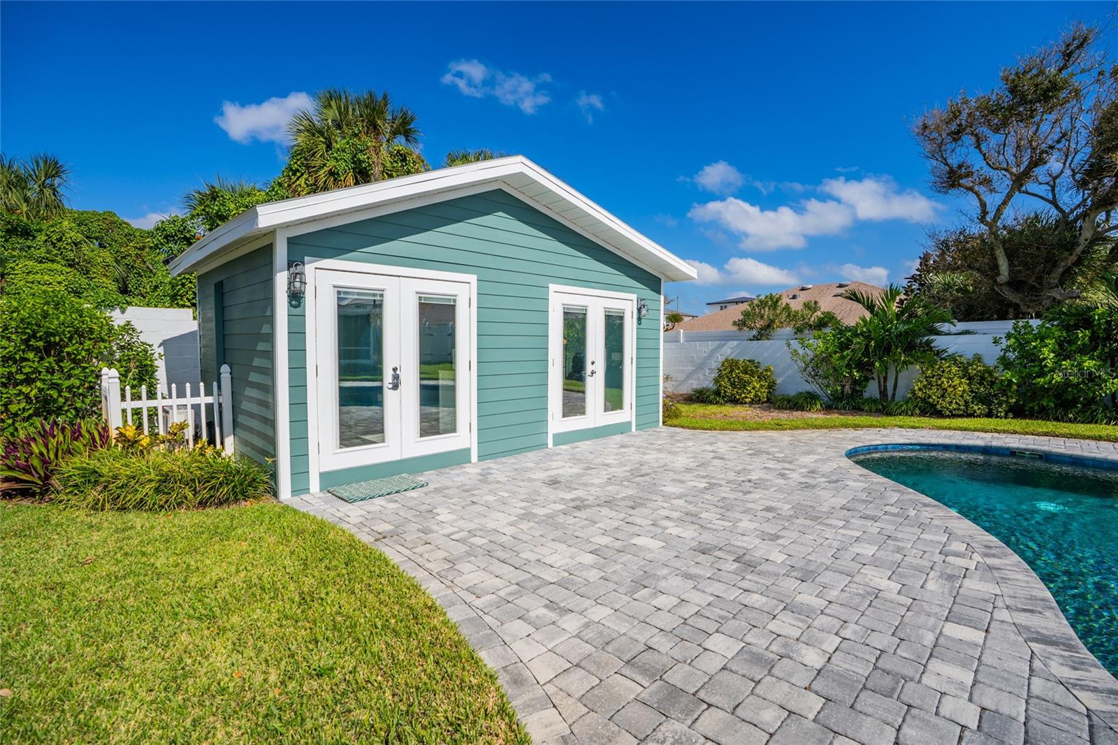 Image 43 of 52 For 838 17th Avenue