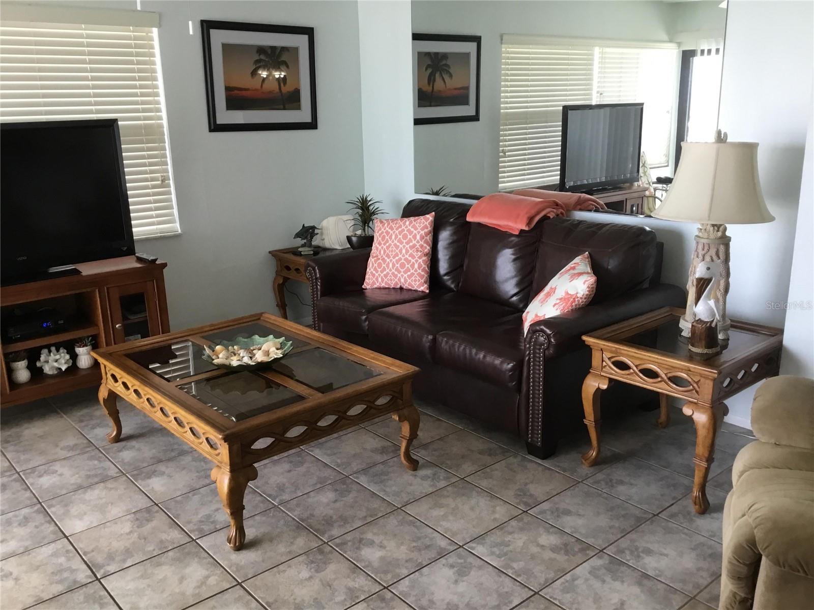 Image 4 of 15 For 1571 Atlantic Avenue 406