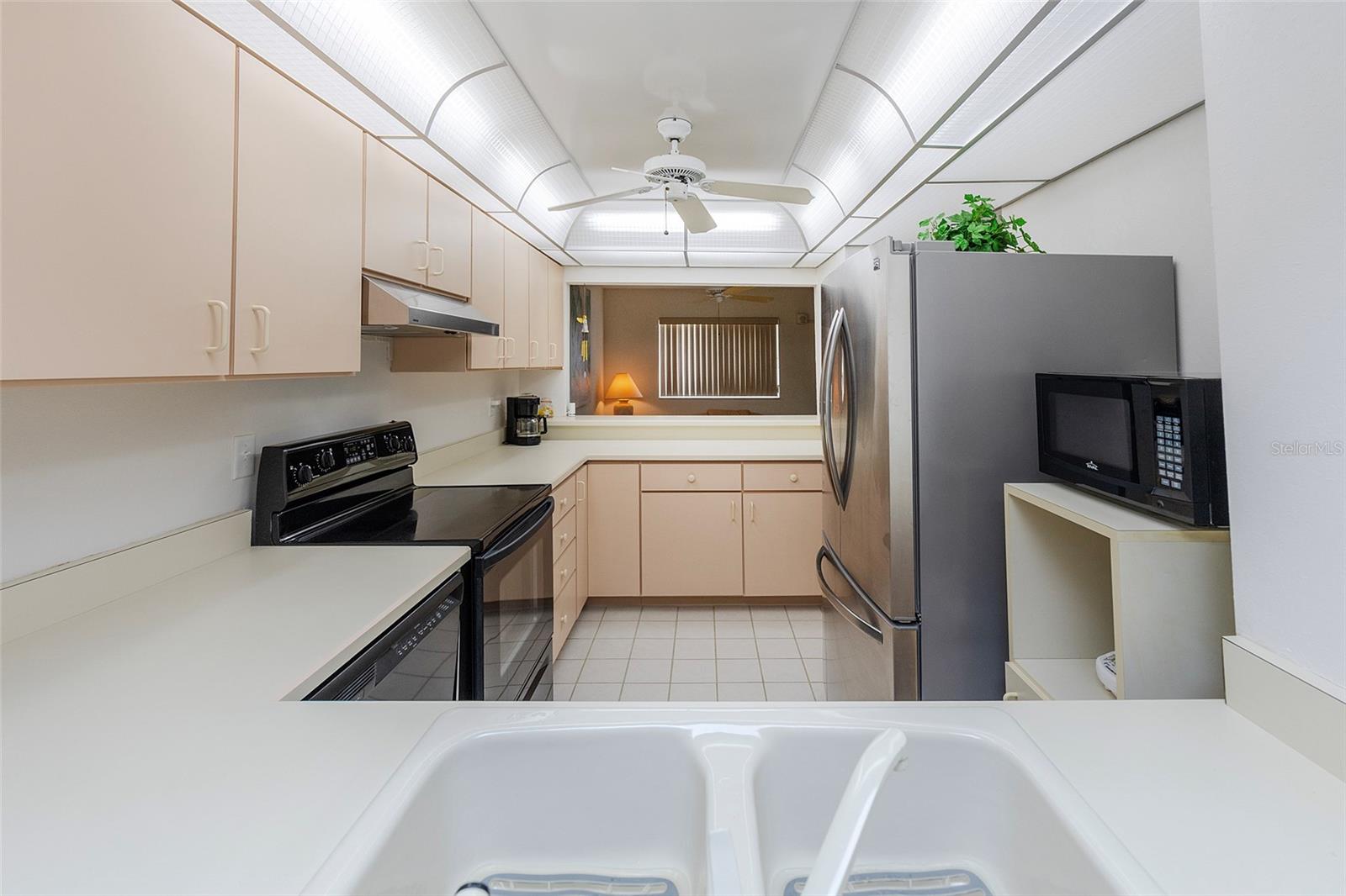 Image 21 of 32 For 89 Atlantic Avenue 404