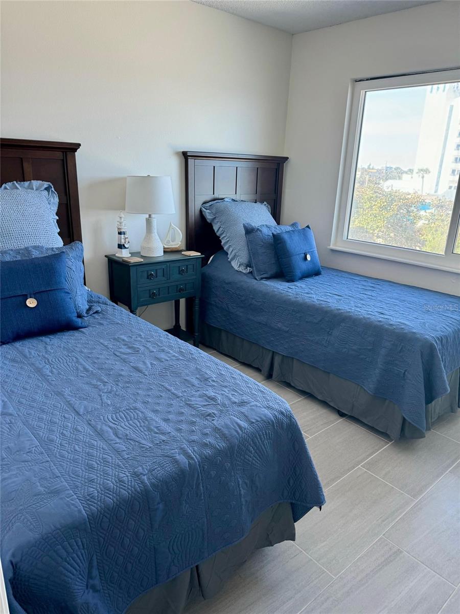 Image 5 of 9 For 1571 Atlantic Avenue 410