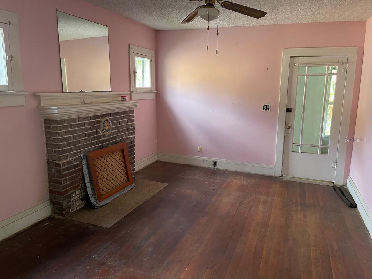 Image 5 of 11 For 142 Park Boulevard