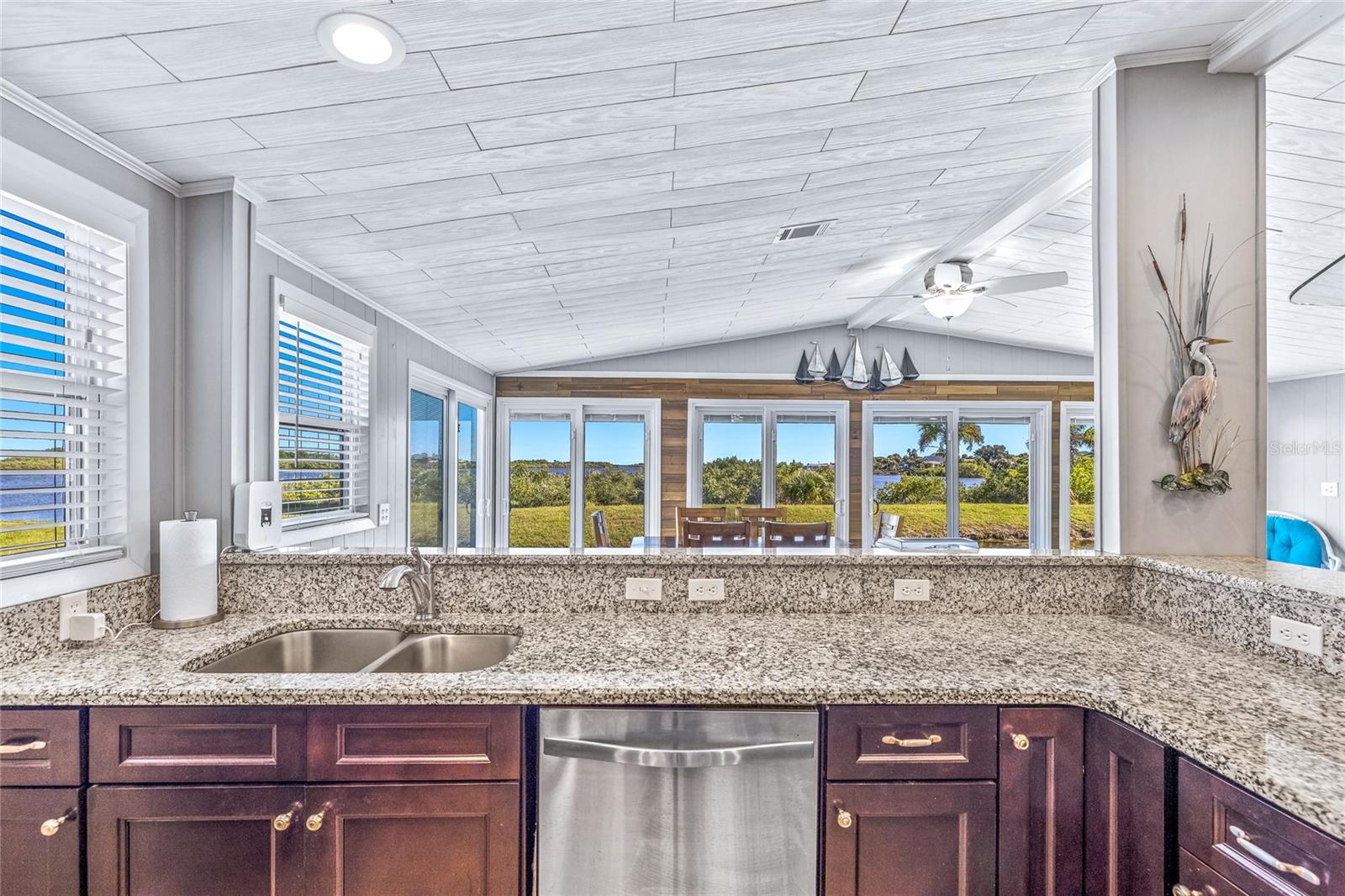 Image 18 of 65 For 251 Golden Bay Boulevard