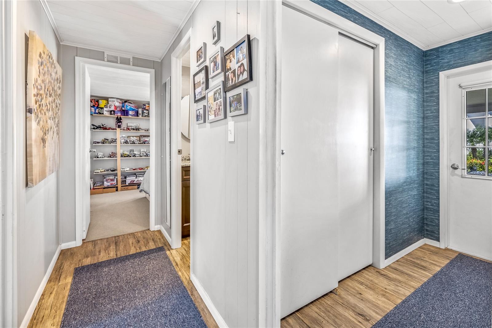 Image 29 of 65 For 251 Golden Bay Boulevard