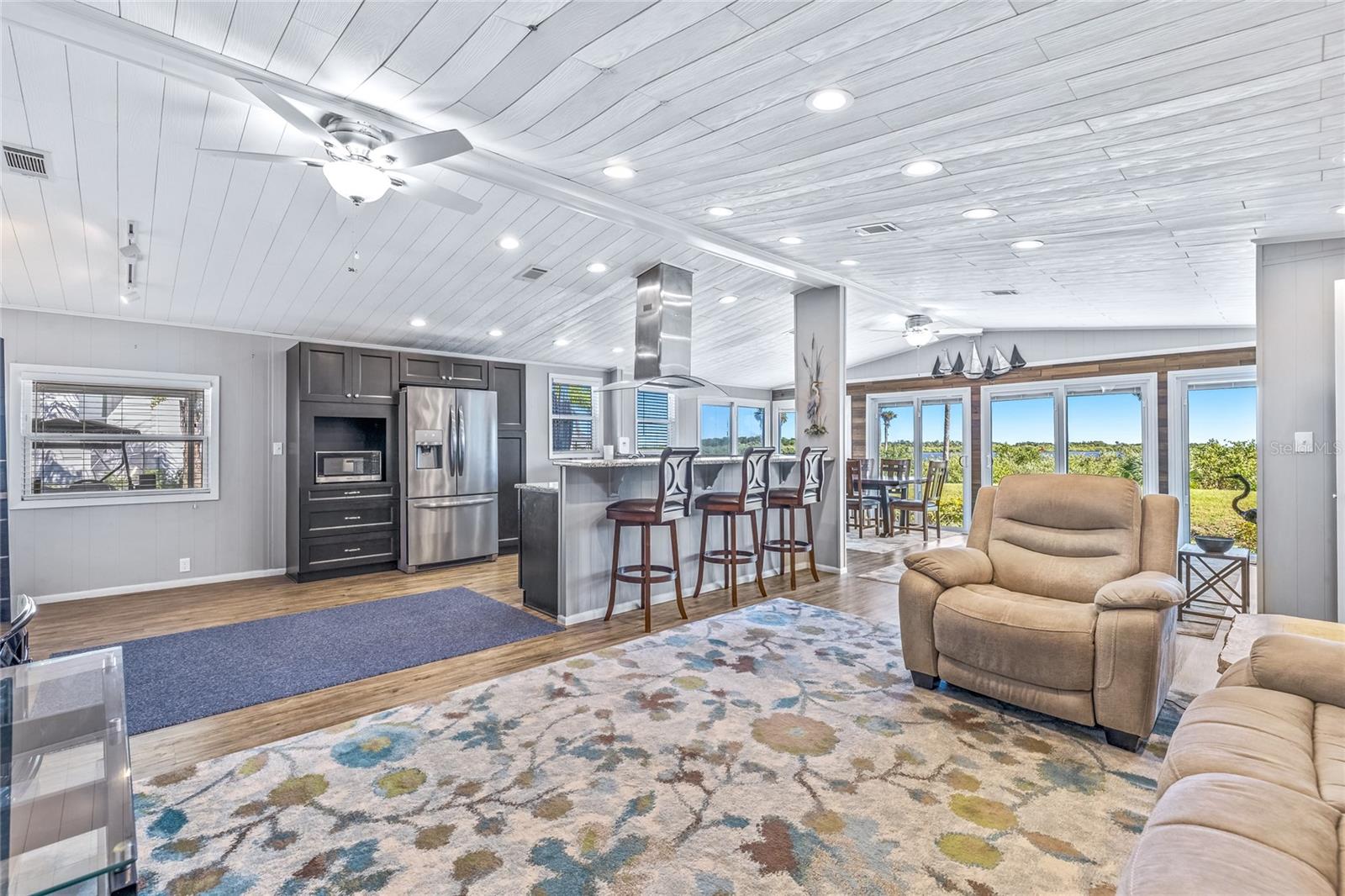 Image 9 of 65 For 251 Golden Bay Boulevard