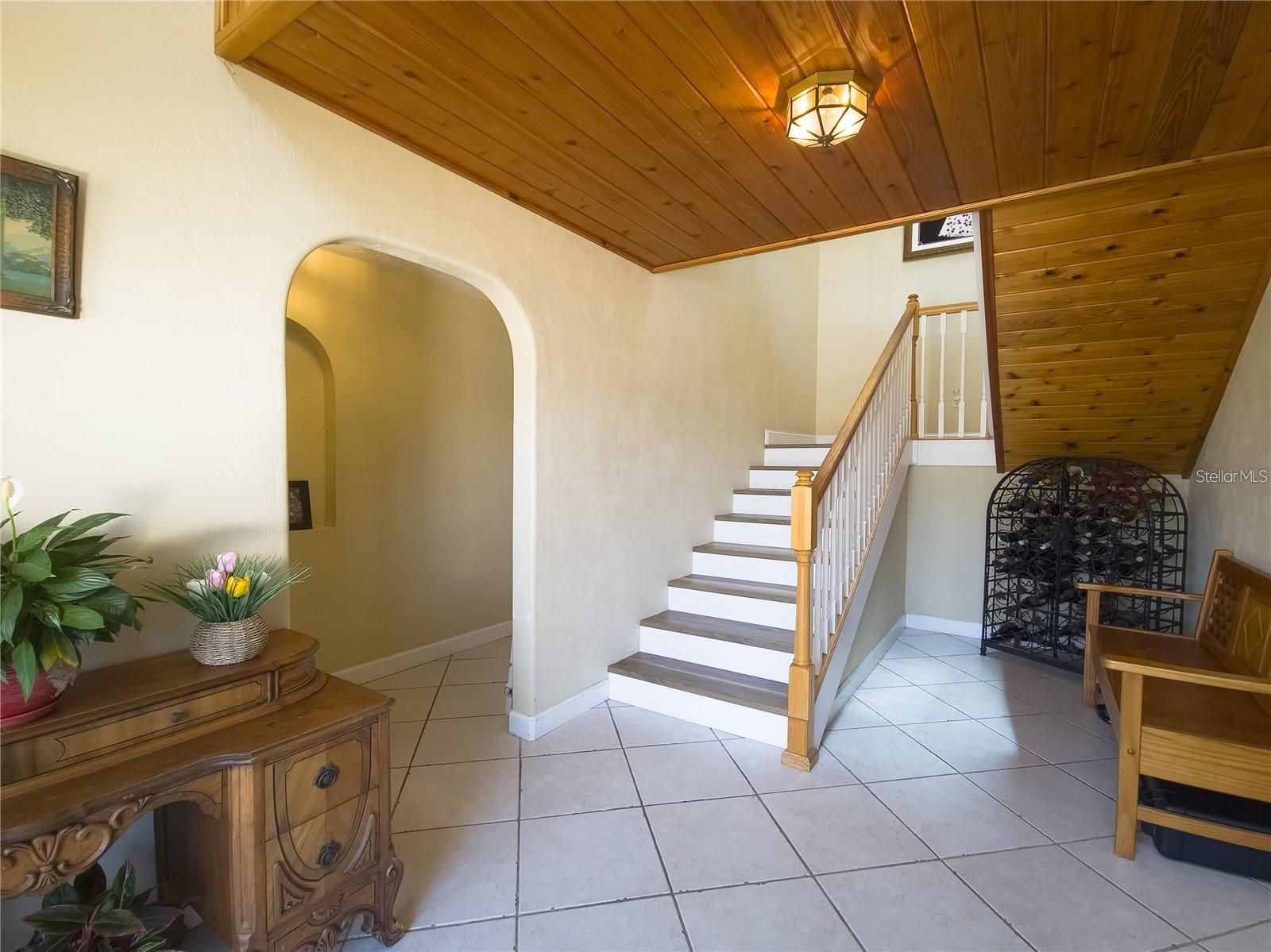 Image 13 of 47 For 1012 Riverside Drive