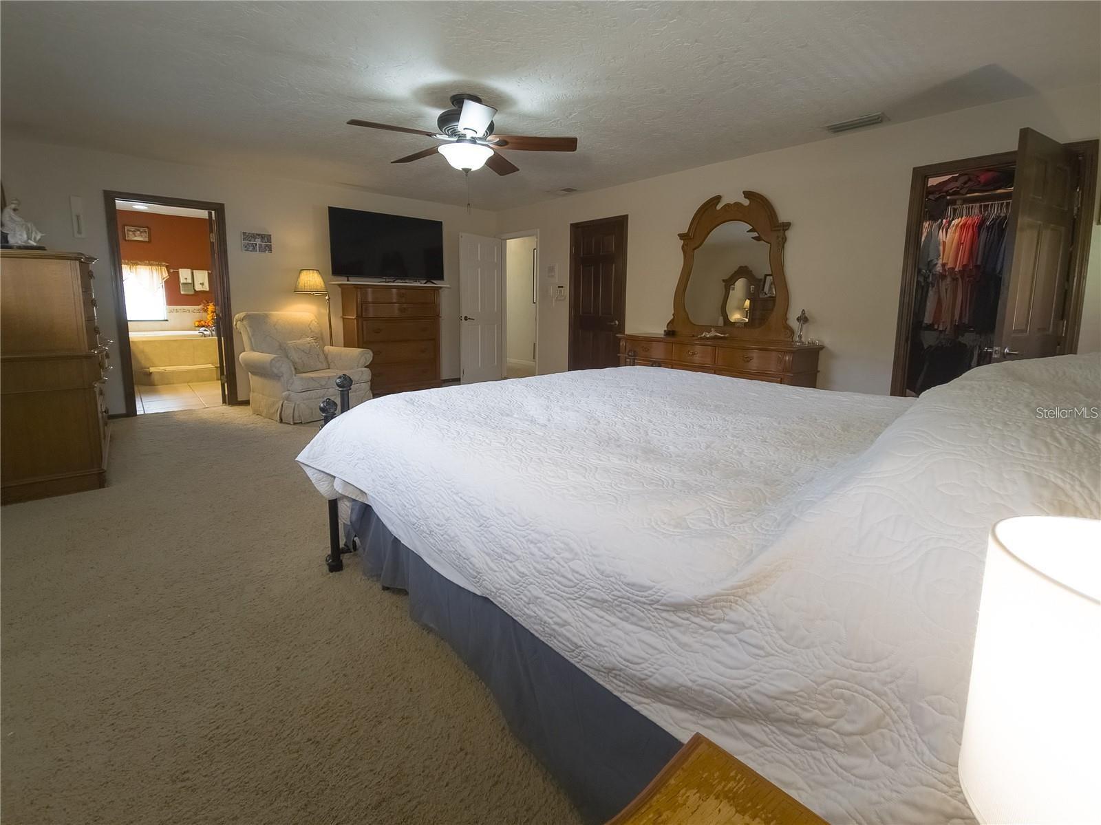 Image 27 of 47 For 1012 Riverside Drive