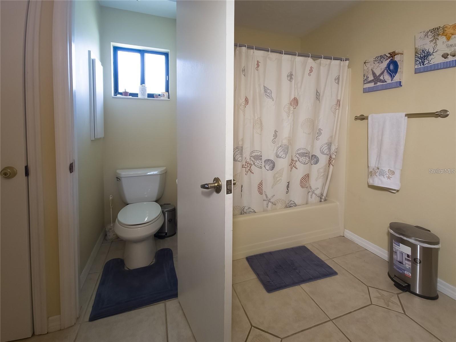 Image 37 of 47 For 1012 Riverside Drive