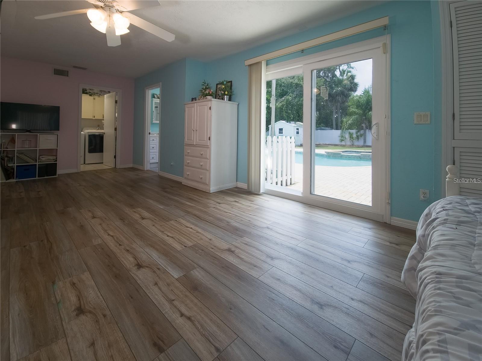 Image 40 of 47 For 1012 Riverside Drive