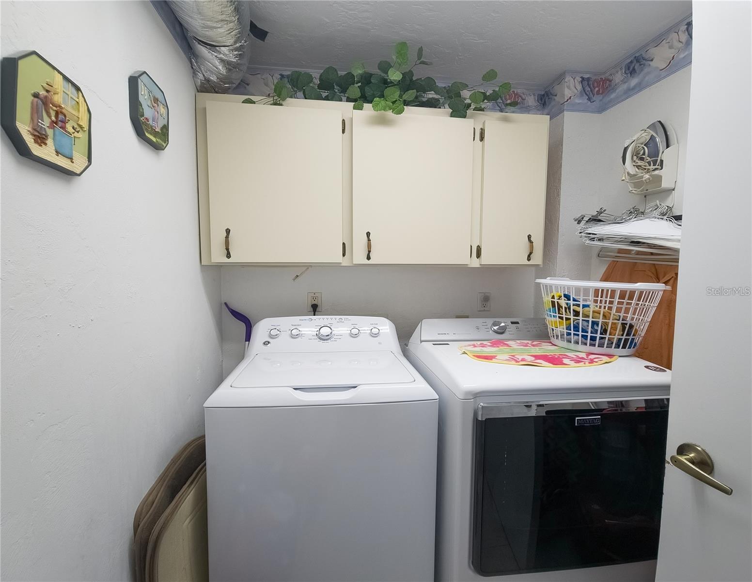 Image 43 of 47 For 1012 Riverside Drive