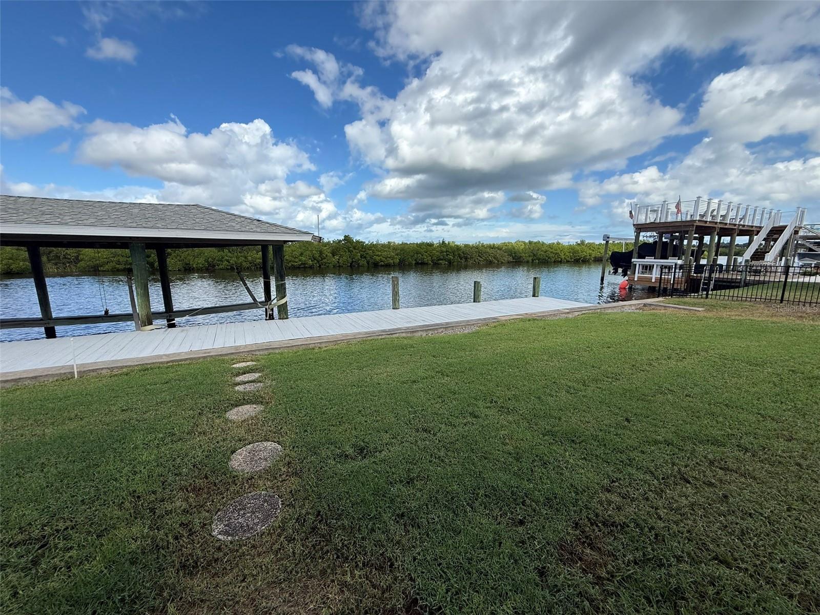 Image 18 of 21 For 126 Old Carriage Road