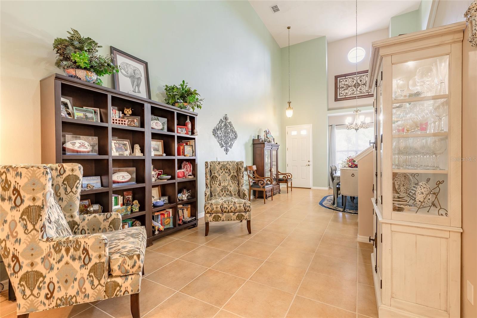 Image 26 of 61 For 3573 Romea Circle