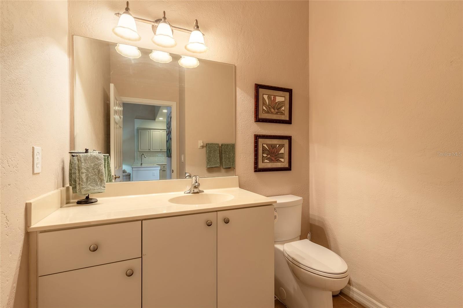 Image 34 of 61 For 3573 Romea Circle