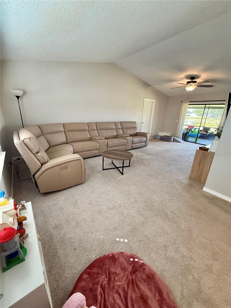 Image 20 of 49 For 1819 Amboy Drive