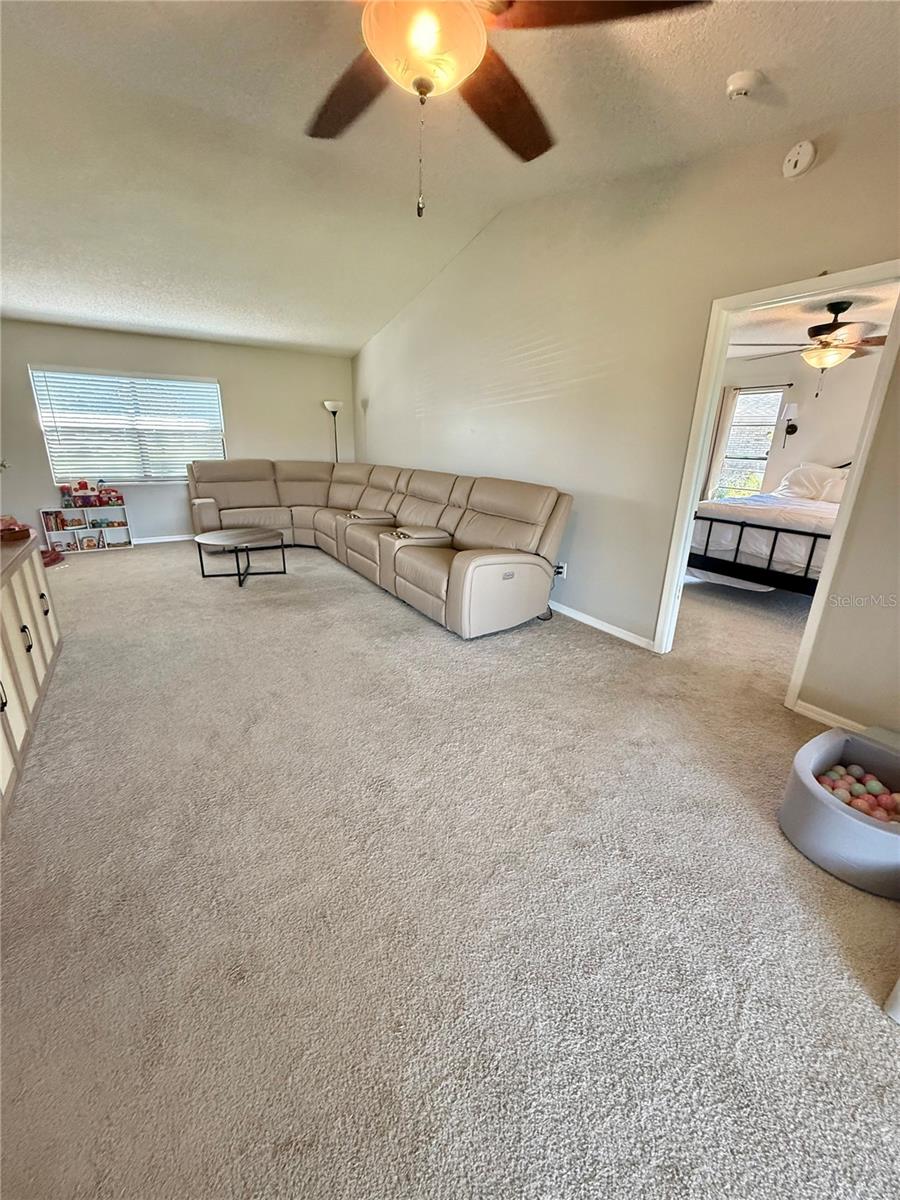 Image 23 of 49 For 1819 Amboy Drive