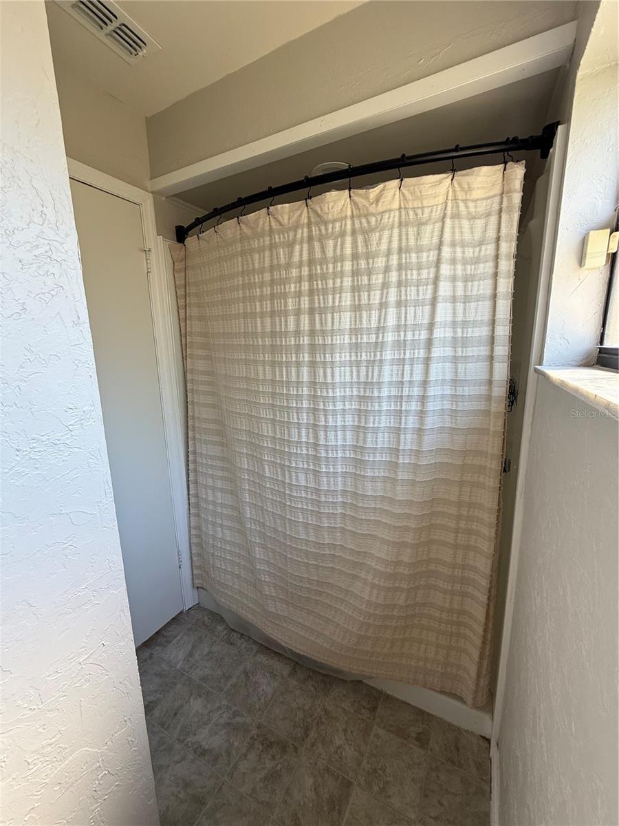 Image 34 of 49 For 1819 Amboy Drive