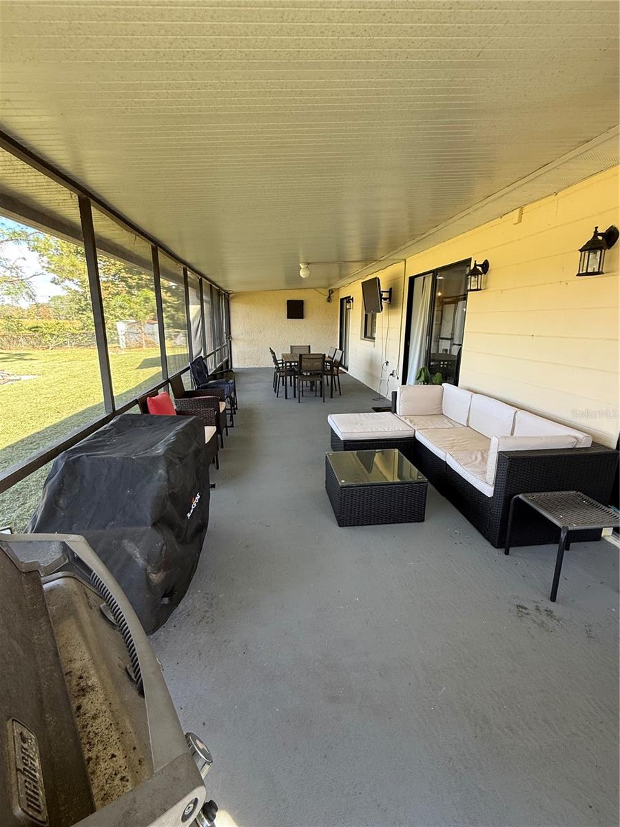 Image 36 of 49 For 1819 Amboy Drive