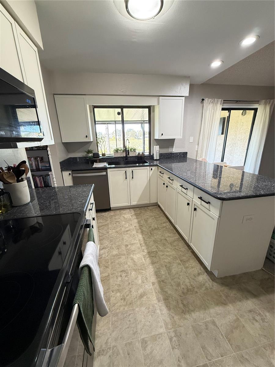 Image 8 of 49 For 1819 Amboy Drive