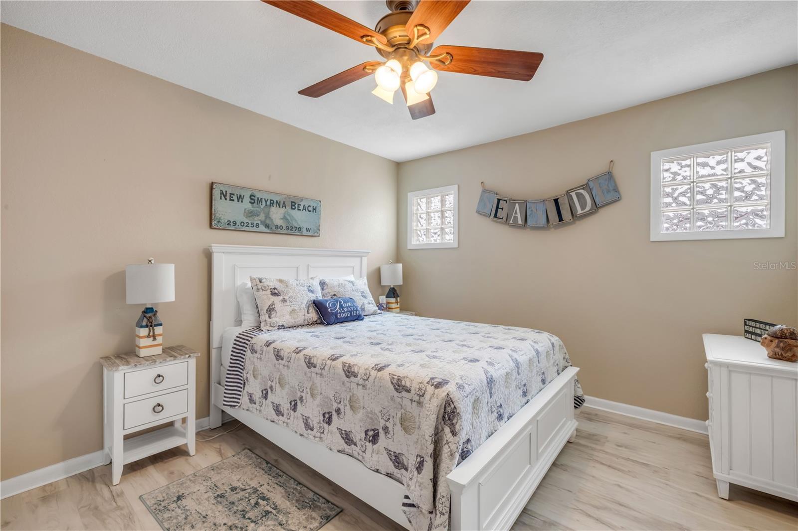 Image 10 of 79 For 106 Live Oak Street